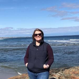 Meet your Posher, Angie